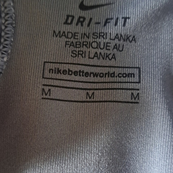 Nike PRO CLASSIC Pad RFLCT Dri-Fit Bra Size Medium NWOT - Picture 5 of 6